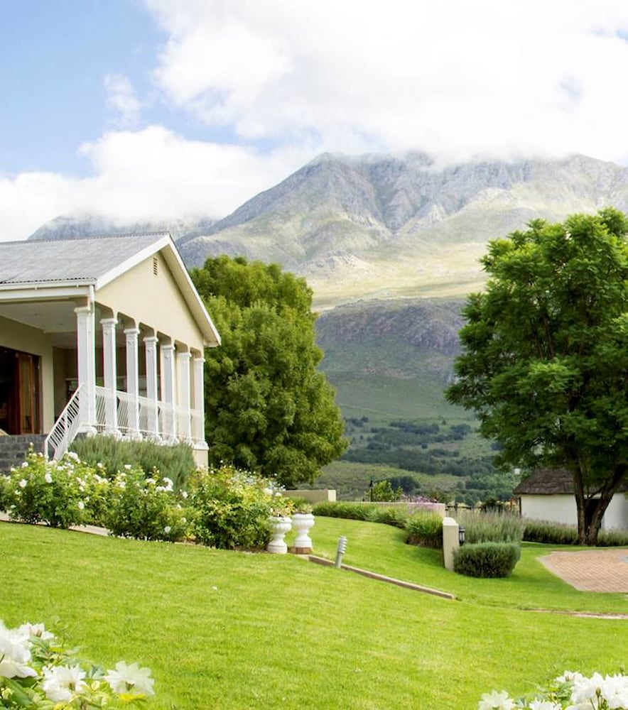 Swartberg Country Manor 32/49