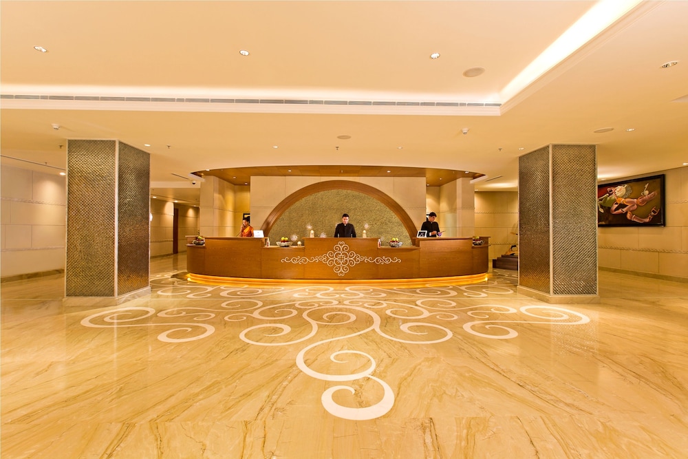 THE LALIT JAIPUR 3/50
