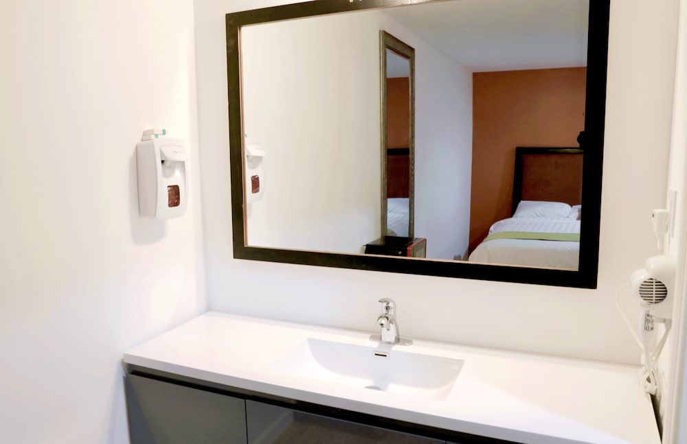 Norwalk inn & suites 34/39