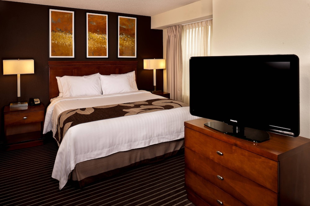 Residence Inn Long Island Holtsville 6/26