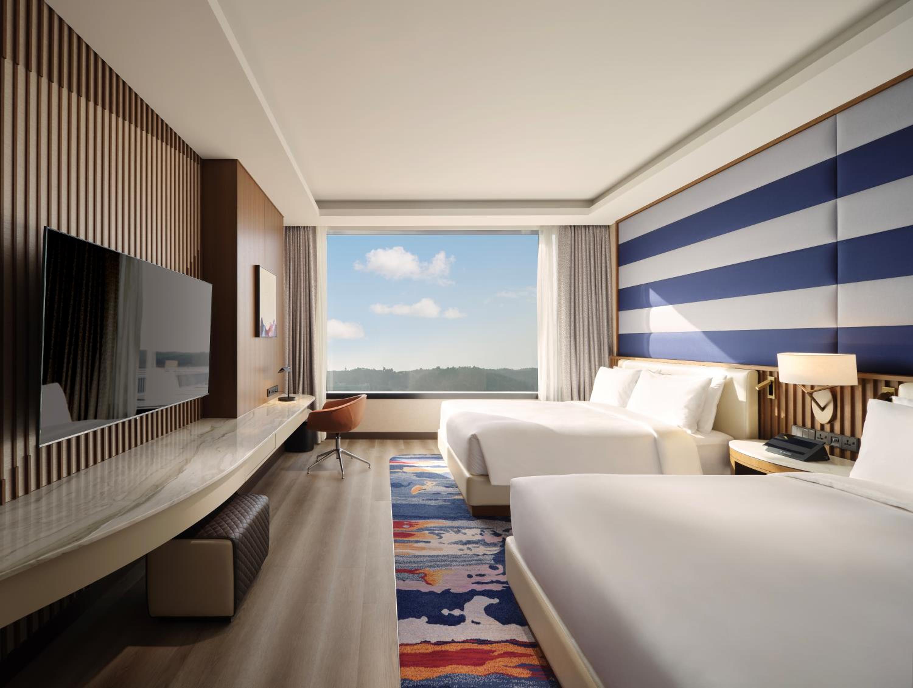 DELUXE, 2 QUEEN BEDS, OCEAN TOWER