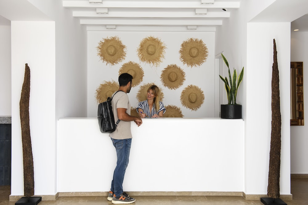 Mykonaki Hotel 2/36