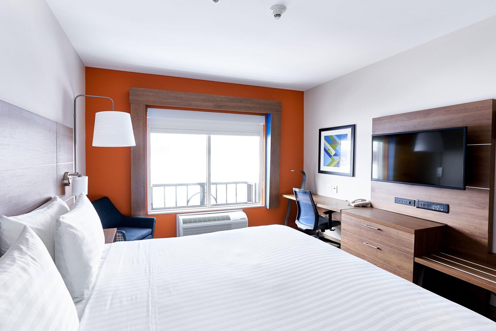 Standard, Multiple Beds