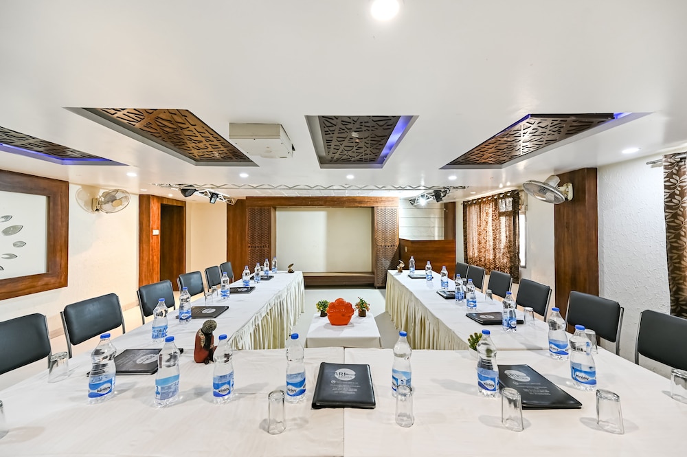 Ashoka Residency Hotel 41/50