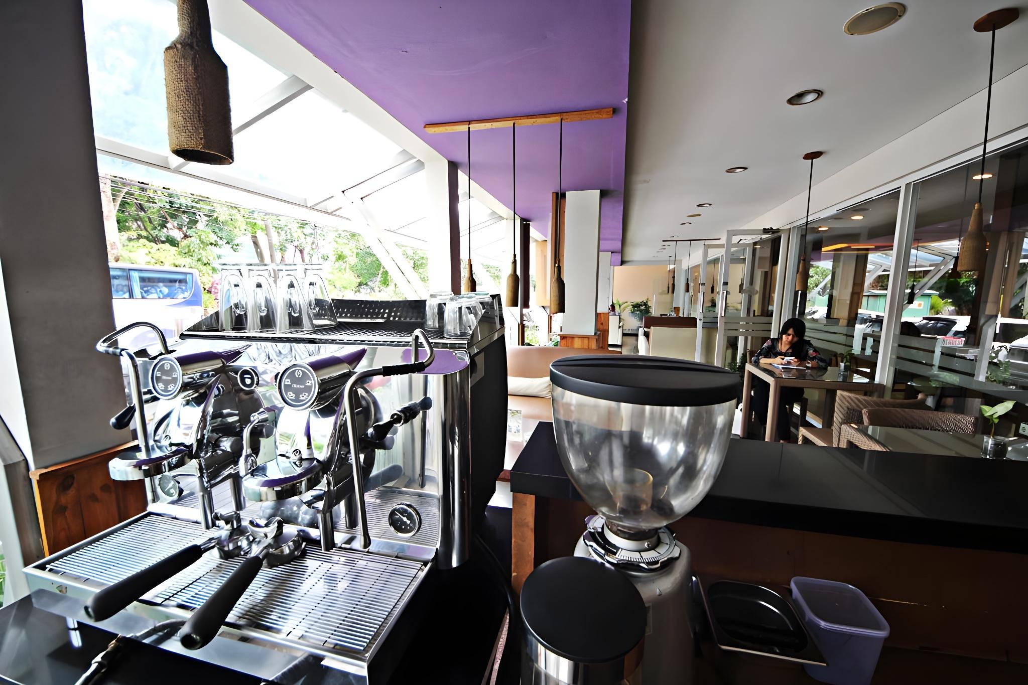 Anggrek Gandasari Hotel 16/34