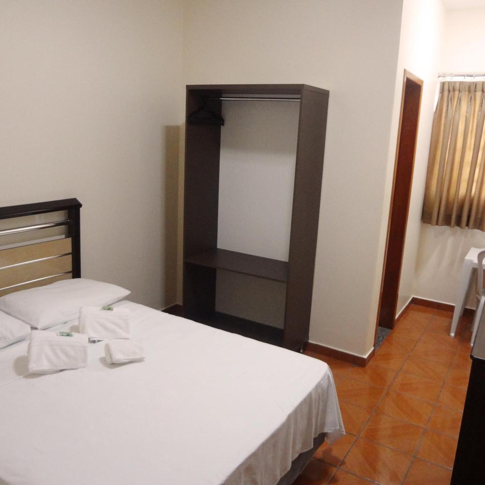 PINHEIROS HOTEL 26/57