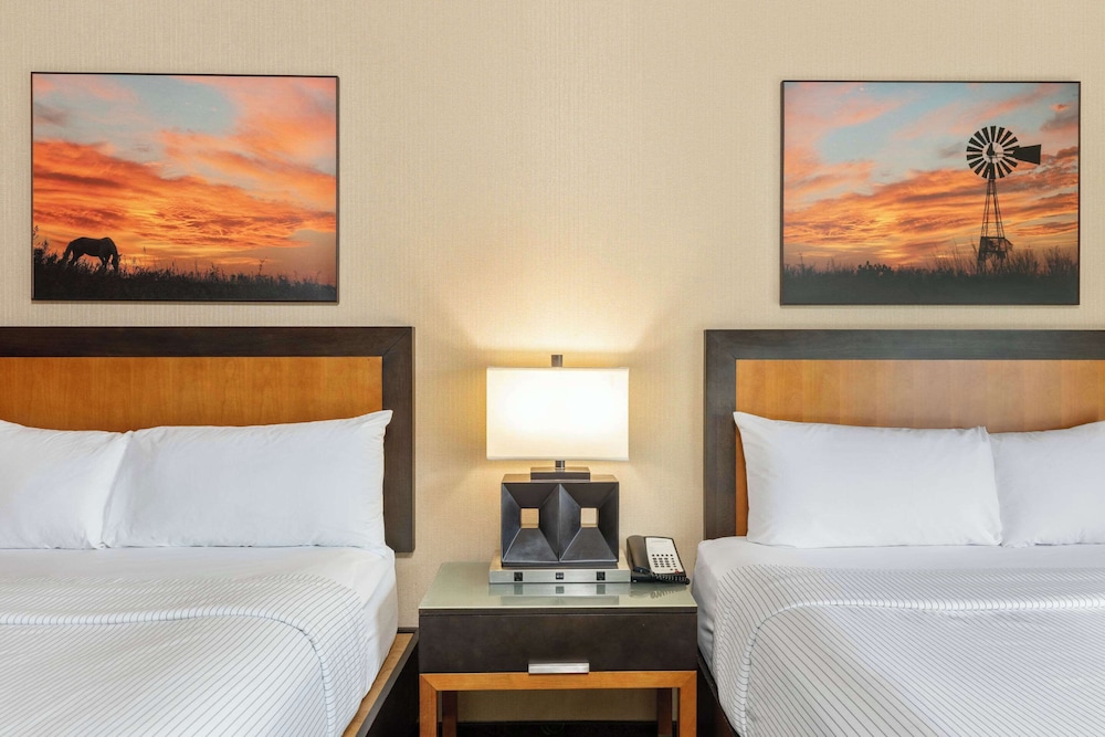 Cambria Hotels Plano Frisco 10/50