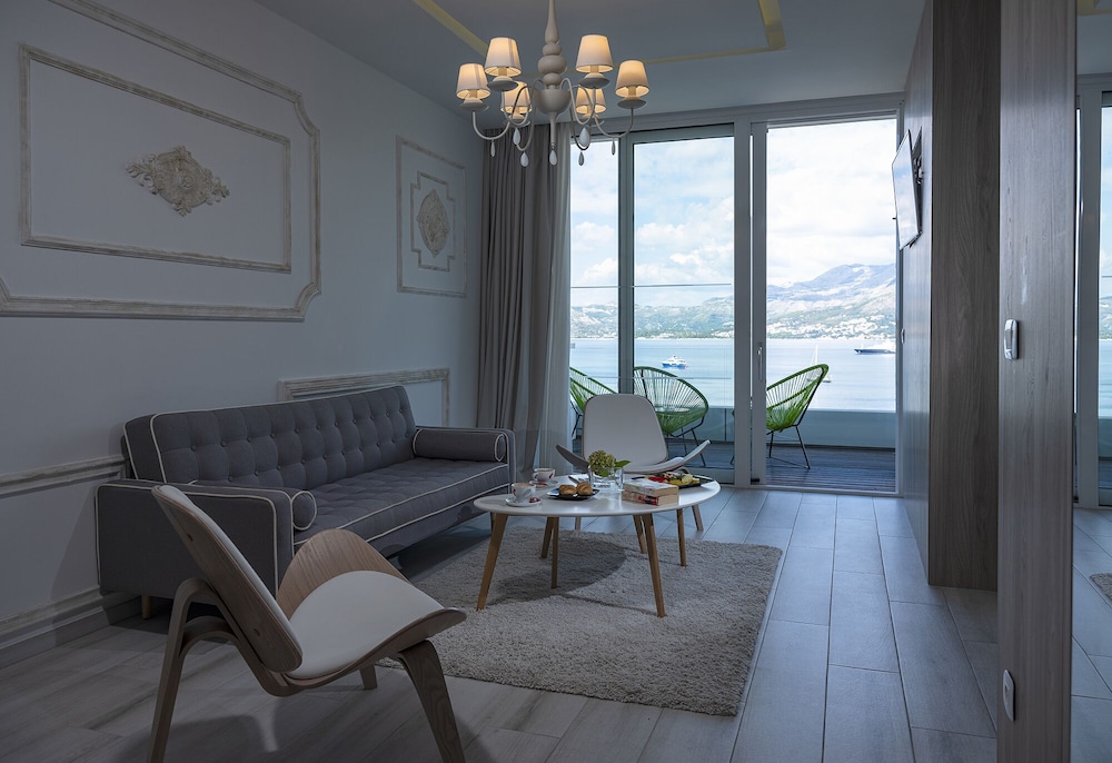 Hotel Cavtat 46/68