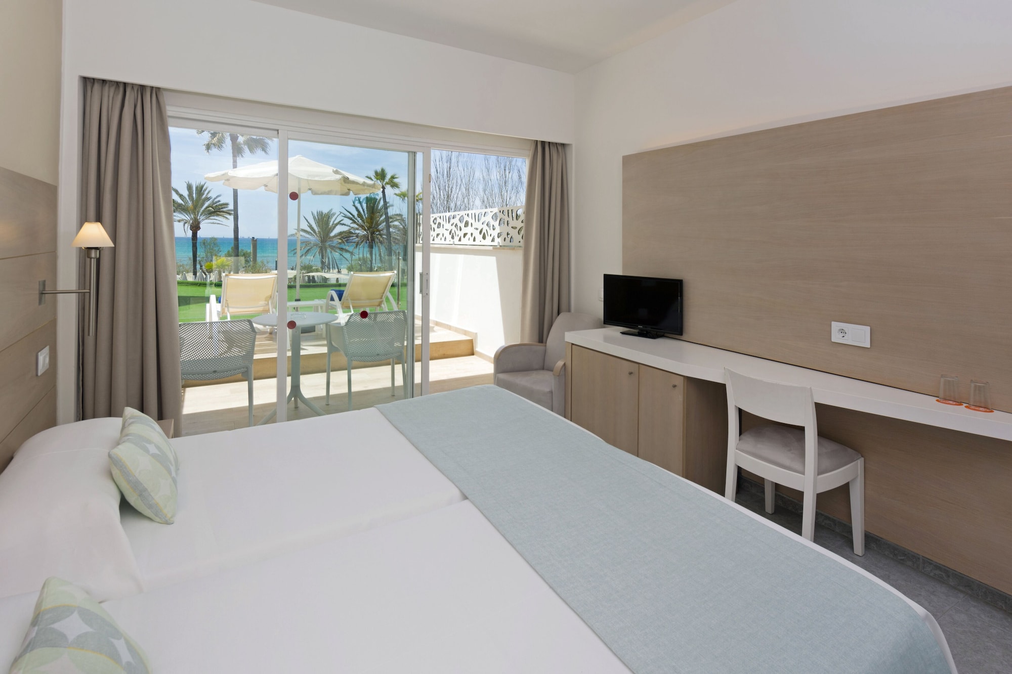 PREMIUM, DOUBLE BED, SEA VIEW, TERRACE