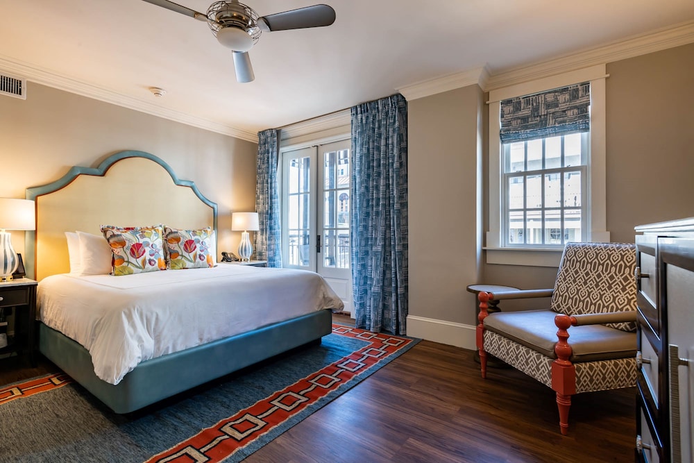 The Pearl Hotel 13/44
