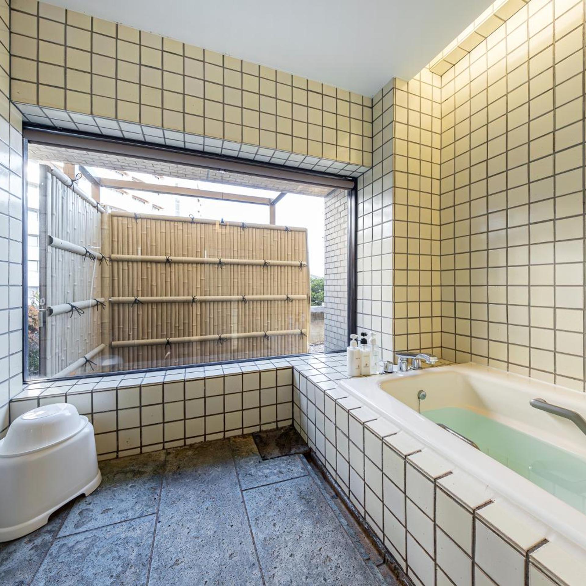 جناح ياباني، Hotel Okura Tokyo Bay 5/6