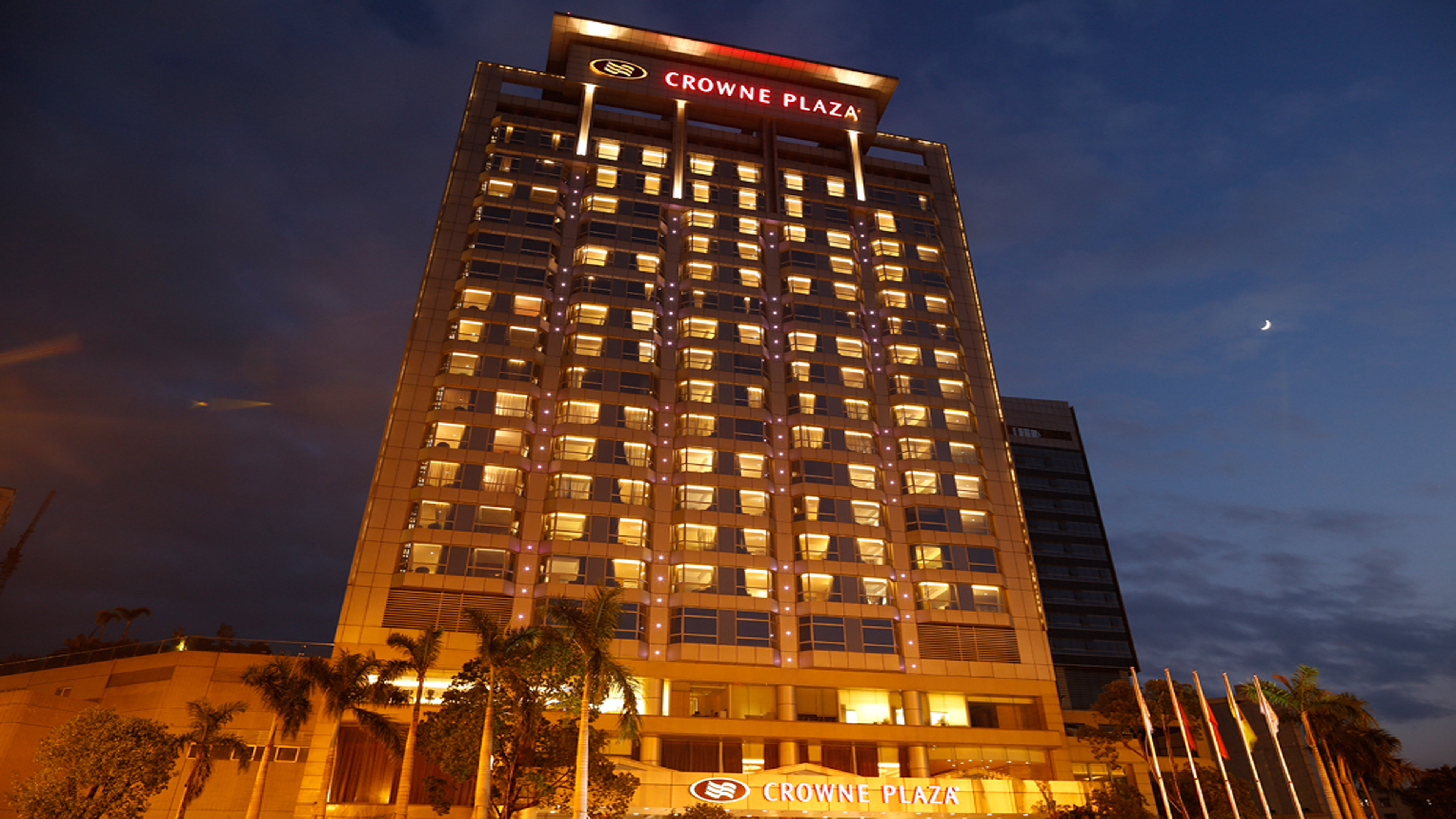 Crowne Plaza Zhongshan Wing on City 1/50