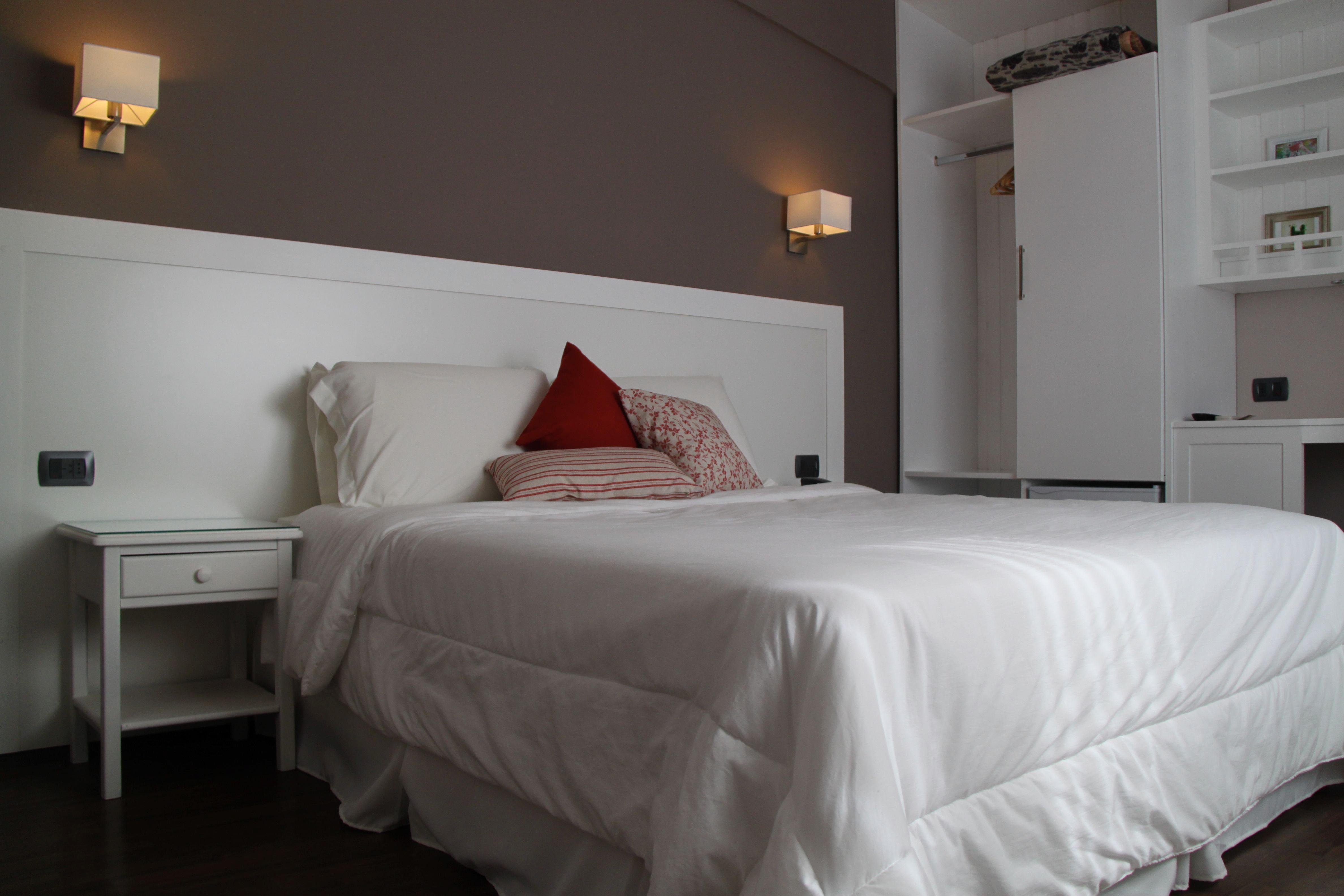 Room, Triple