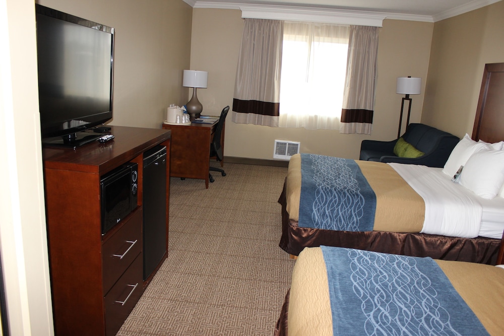 Comfort Inn and Suites Ocean Shores 20/34