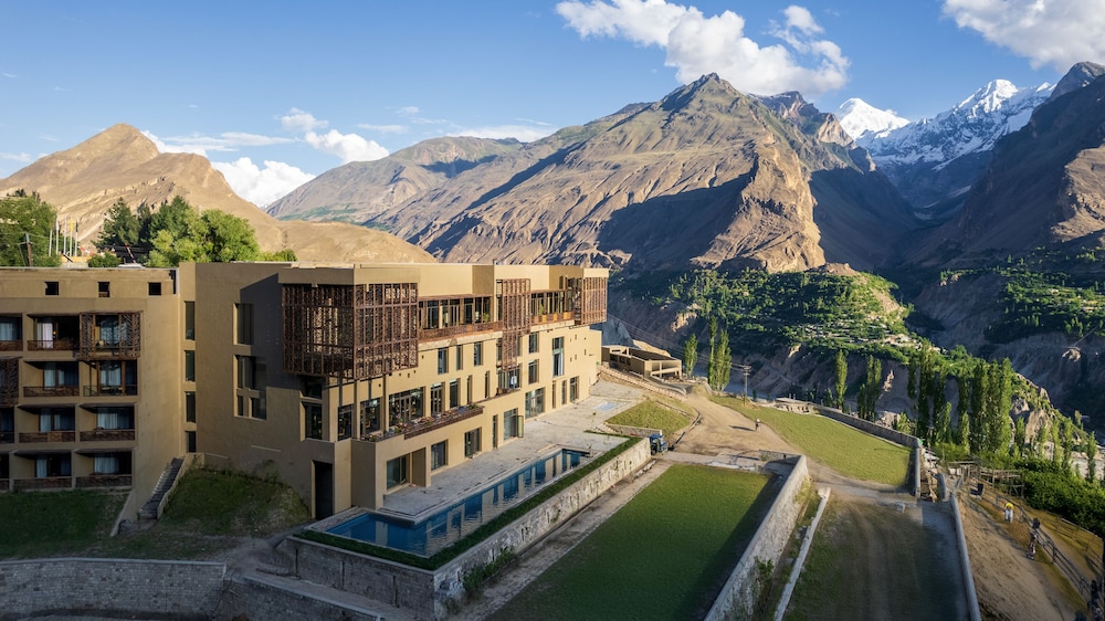 Hunza Serena Hotel in Karimabad