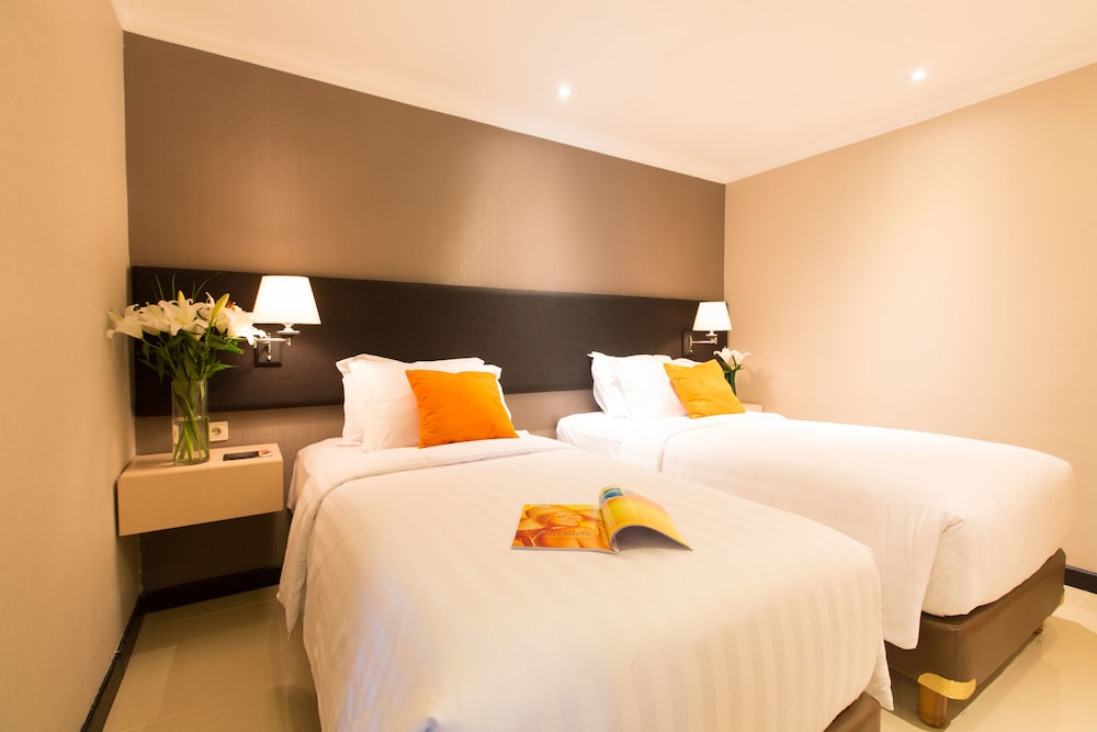 3 BEDROOMS, DELUXE, APARTMENT, TWIN BEDS