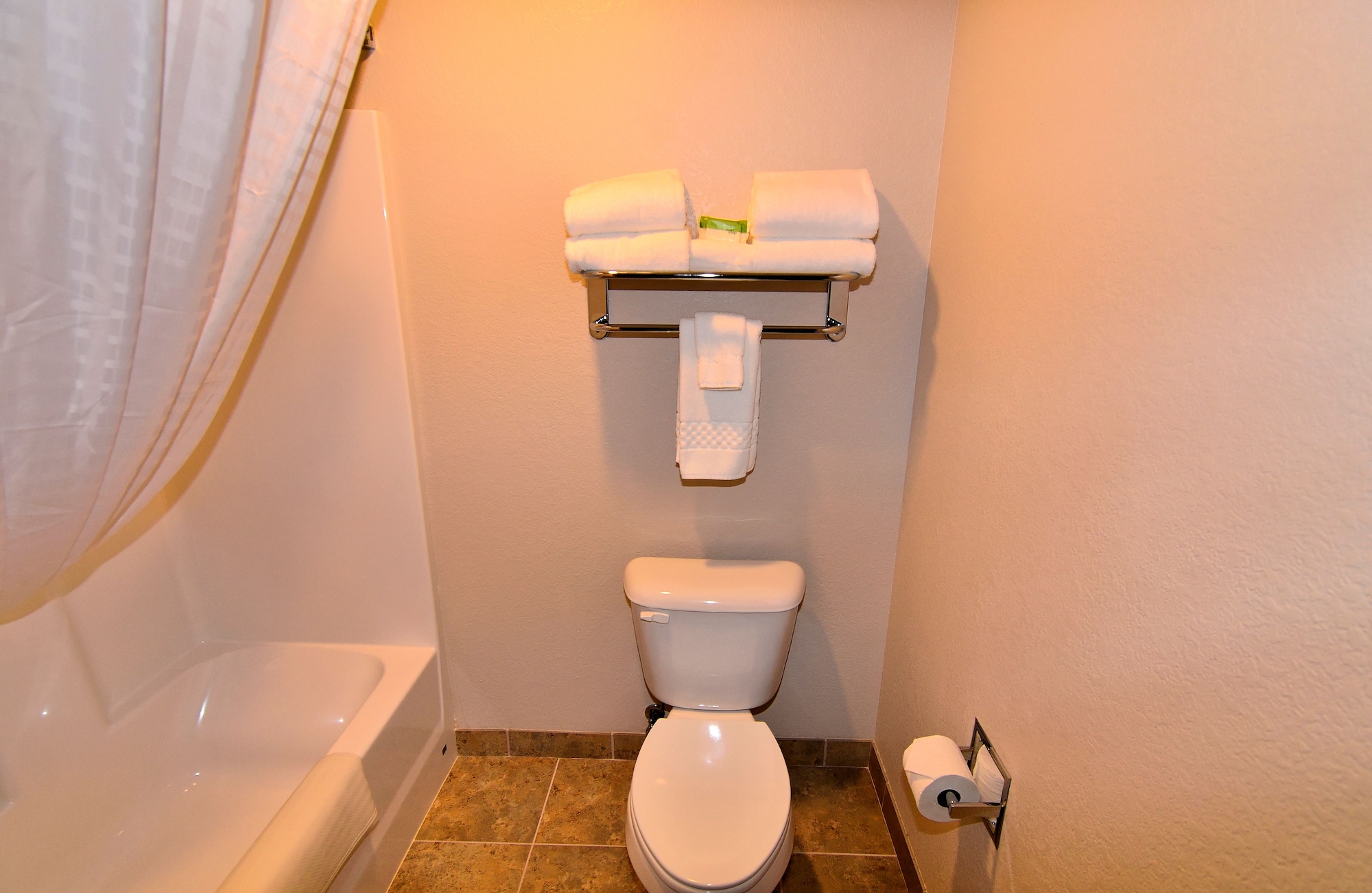 غرفة بسريرين كوين، Cobblestone Inn & Suites - Monticello 7/10
