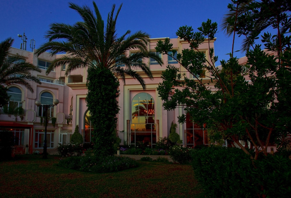 Regency Tunis Hotel 30/31