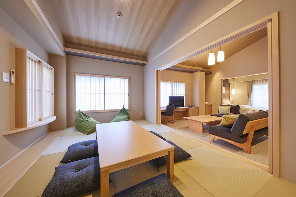 Rinn Shirakawa South 35/50