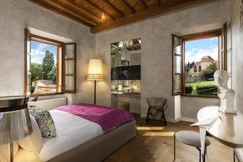 2 Bedrooms, Family Suite, Forum View