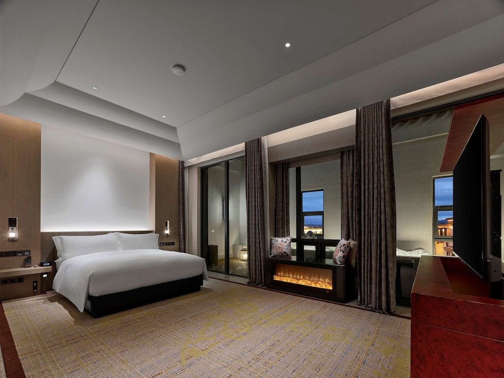 Hilton Shigatse 12/54