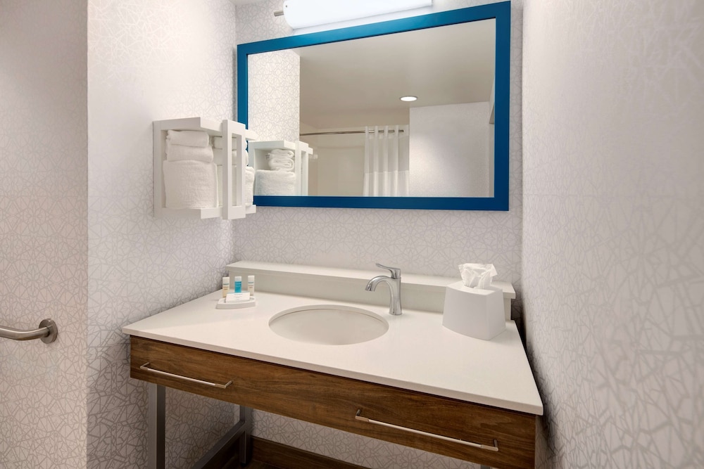 Hampton Inn and Suites St. Augustine-Vilano Beach 16/42