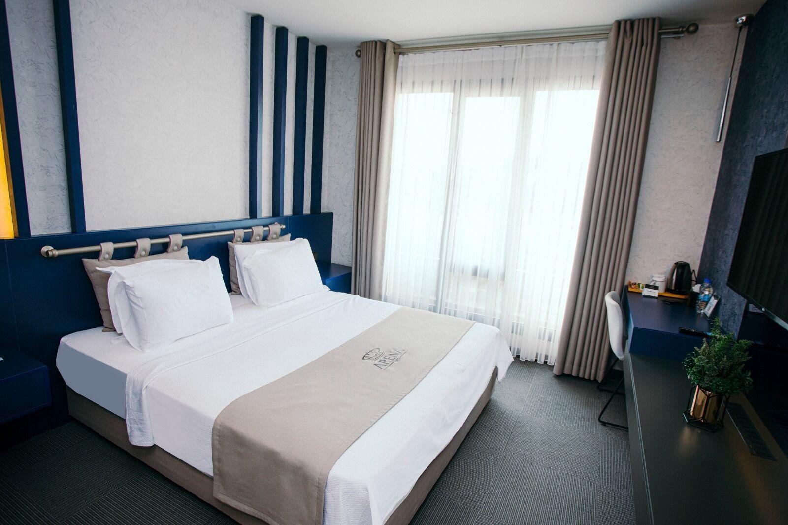 The Arena Hotel 7/25