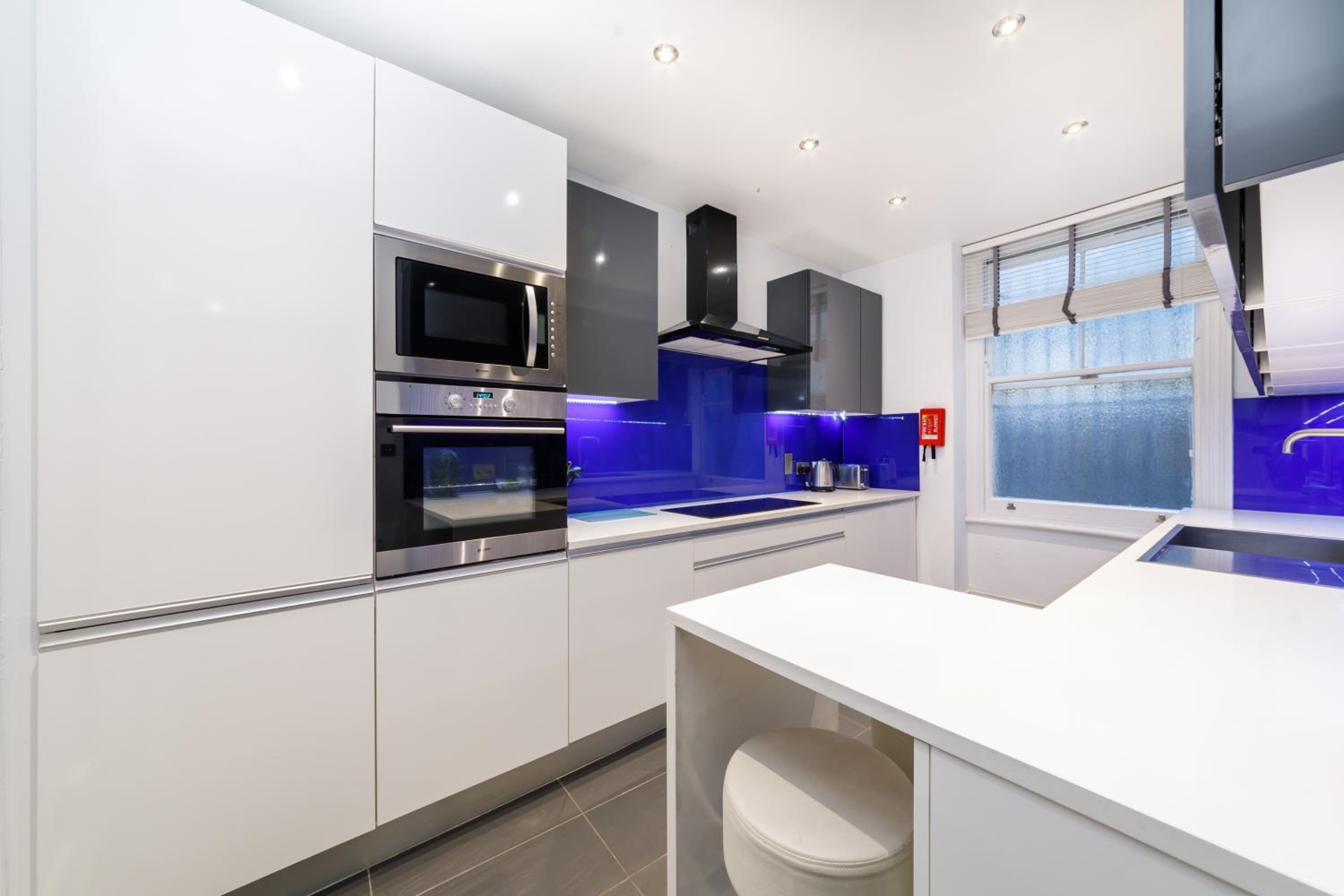Garrick Mansions by Aeria Apartments 17/19