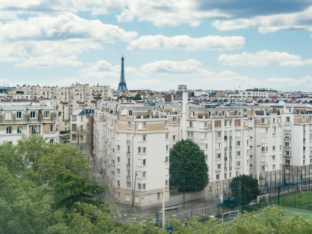 Novotel Paris 17 45/49