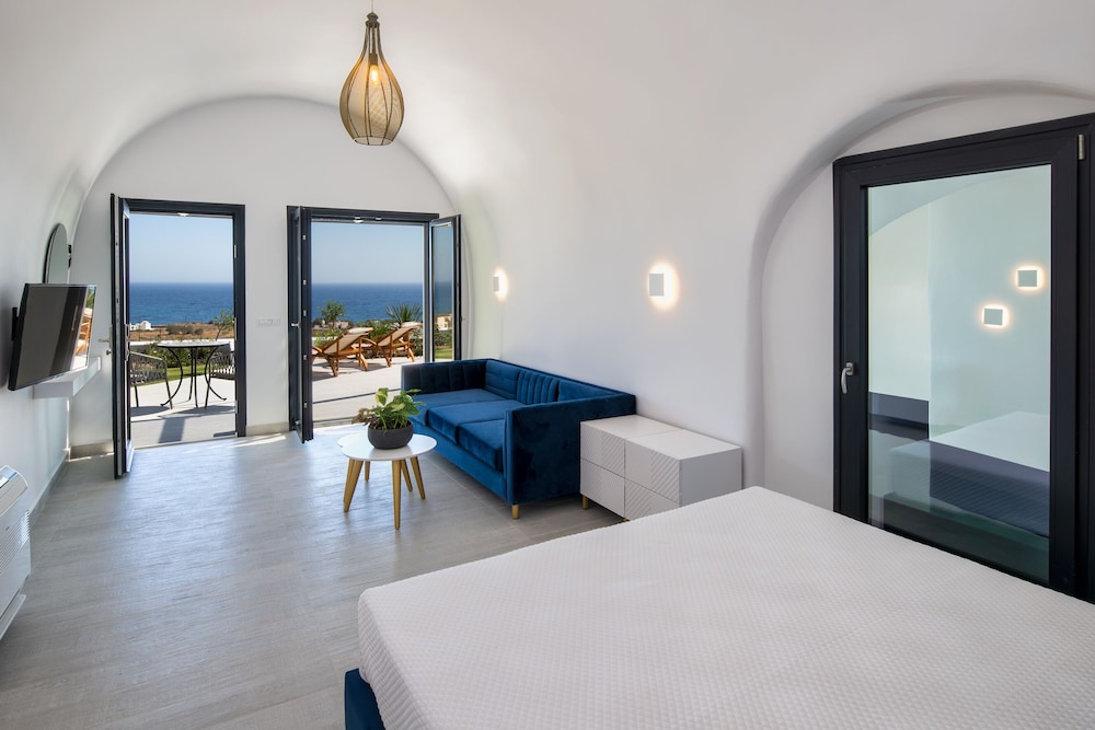 Palm Island Suites Santorini 17/66