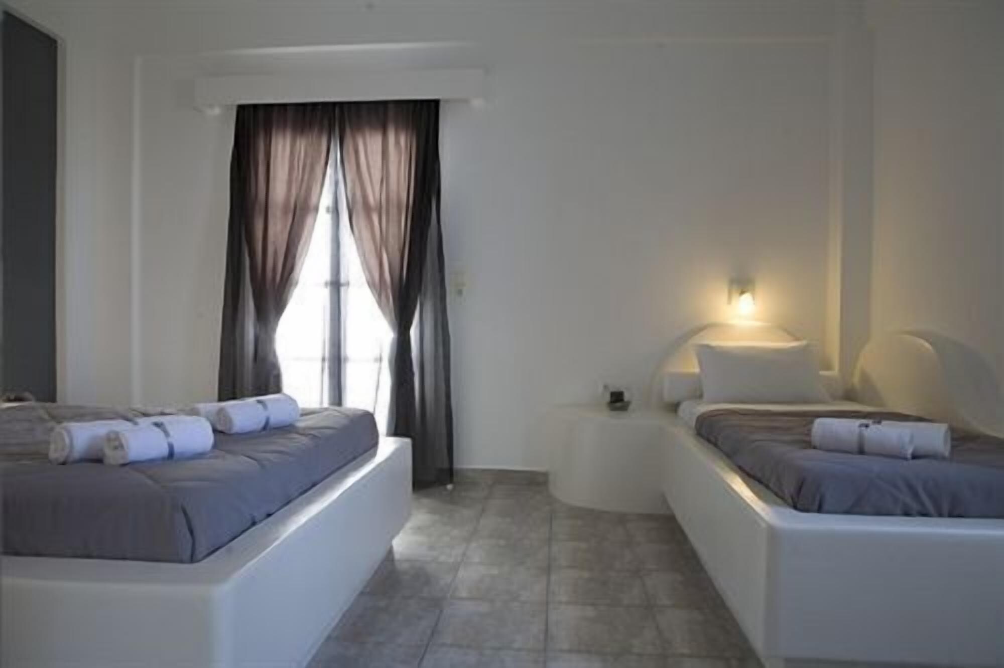 2 BEDROOMS, FAMILY SUITE