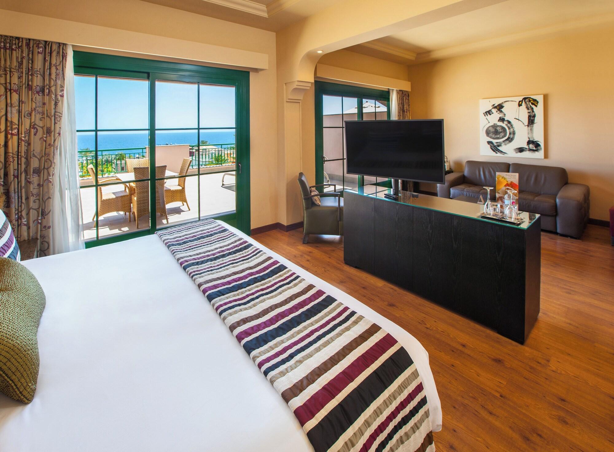 Unique, Deluxe, Double Bed
