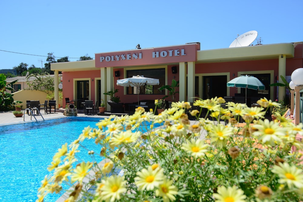 Polyxeni Aparthotel 16/19