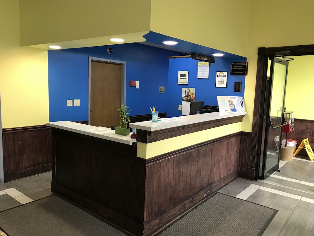Days Inn by Wyndham Hillsboro 3/24