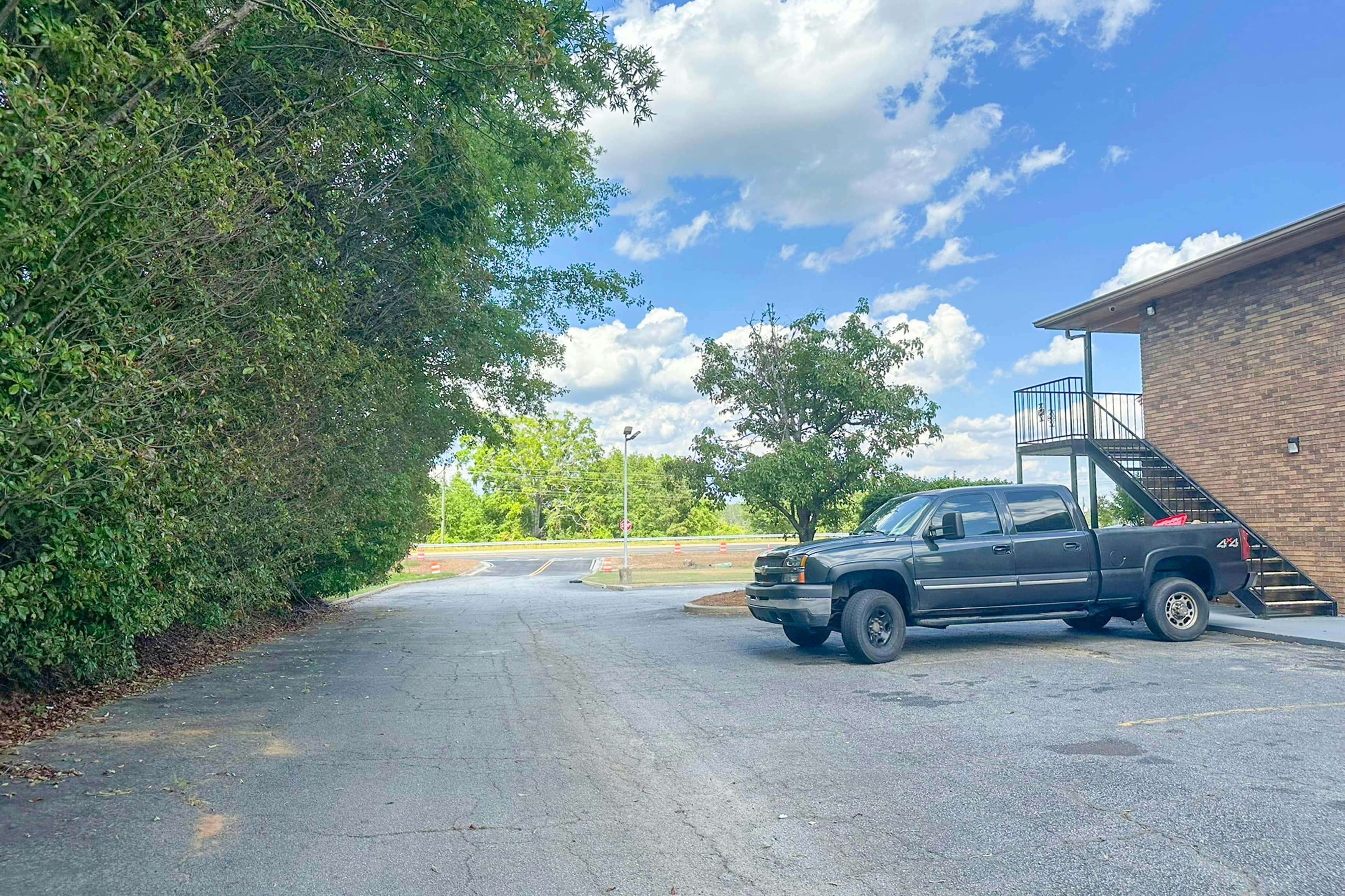 Louisville Inn by OYO Louisville GA US 1 24/42