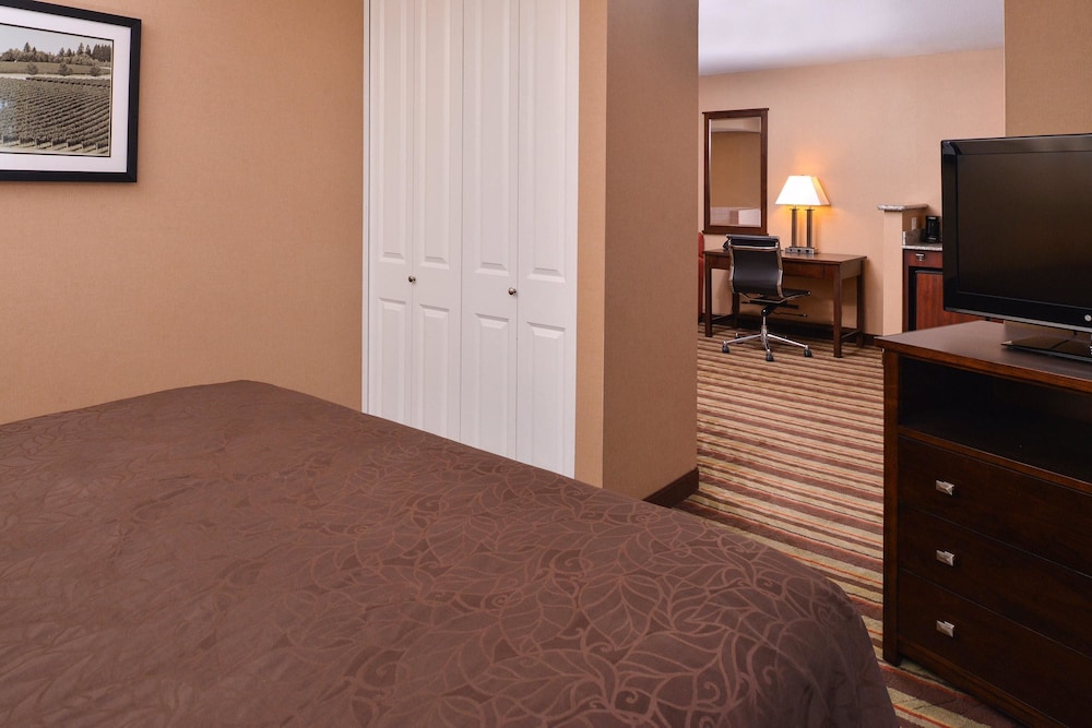 Best Western Wilsonville Inn & Suites 9/28