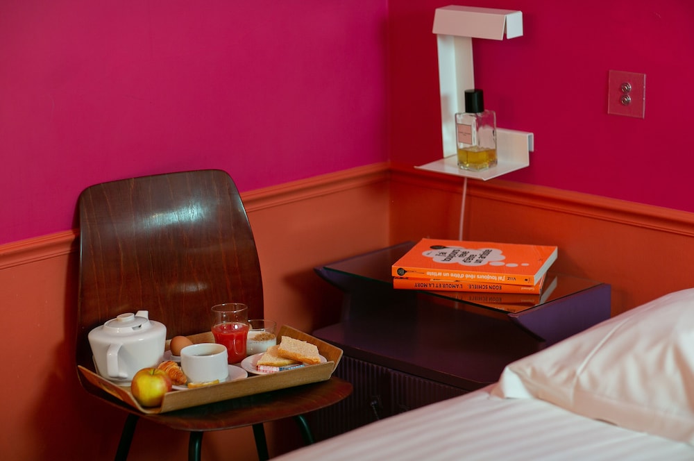 Hotel Crayon 38/78