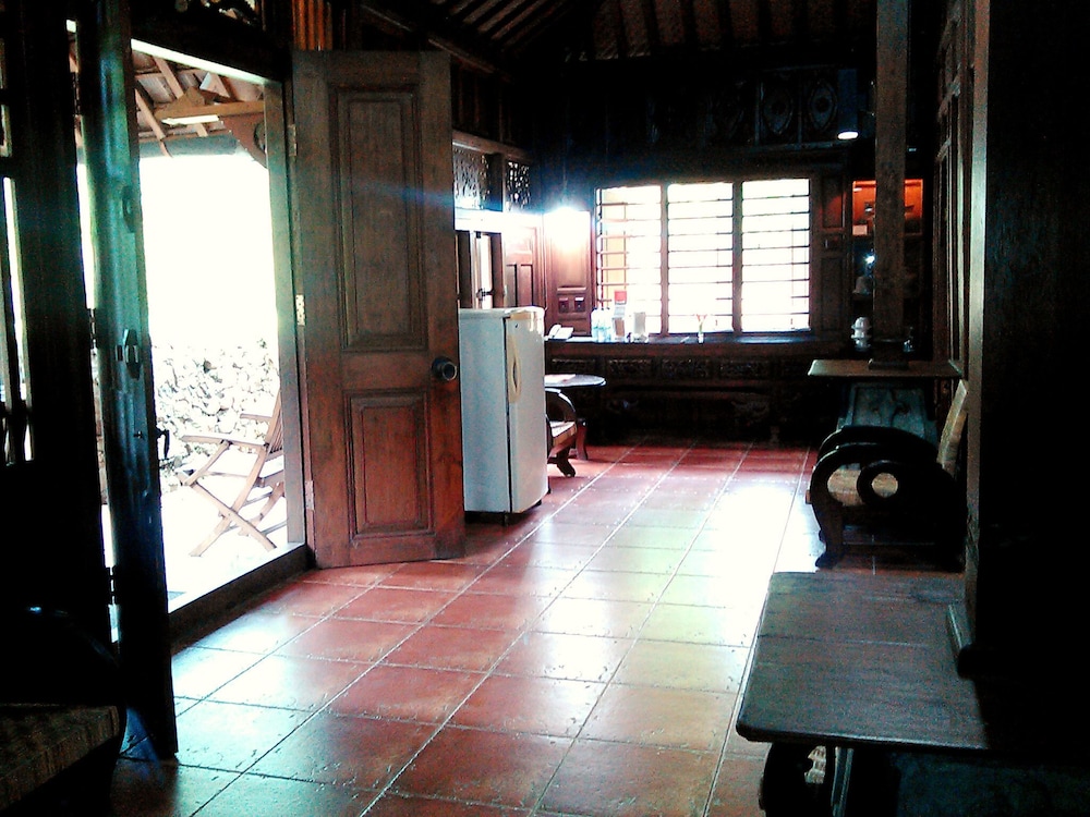 Hills Joglo Villa 17/50