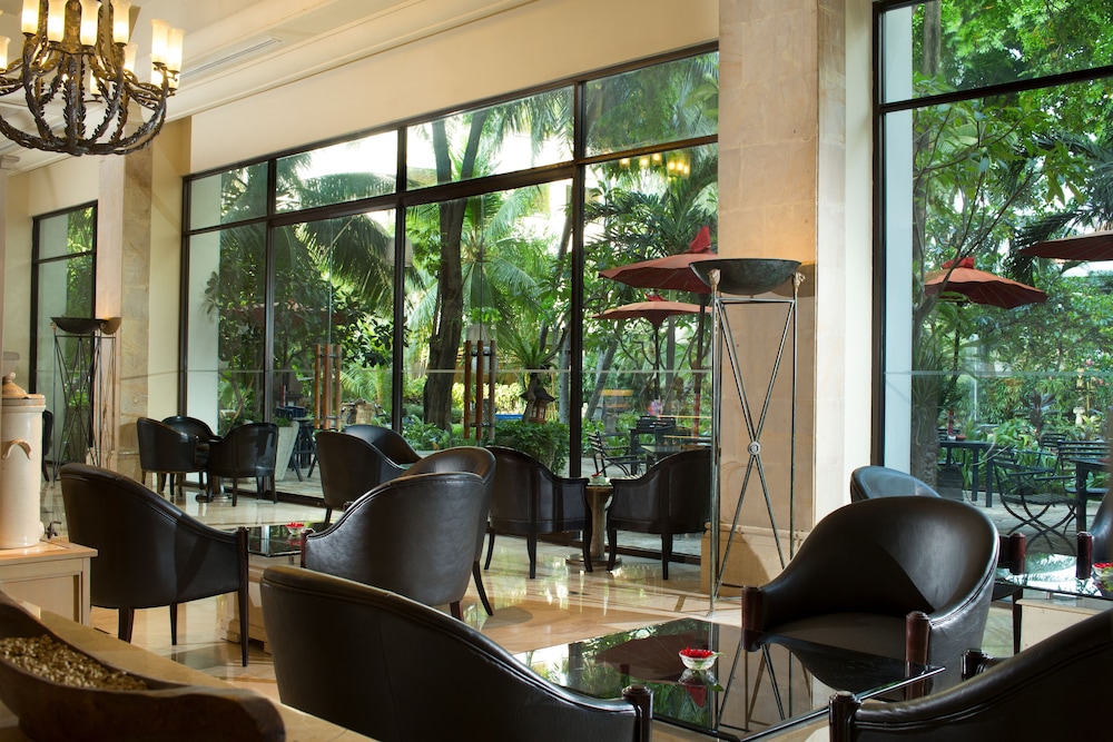 Bumi Surabaya City Resort 24/46