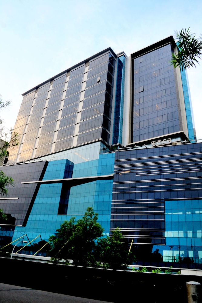 Vasaka Hotel Jakarta Managed by Dafam 2/50