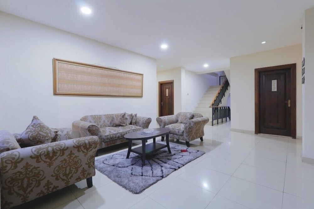 Mutiara Suites 45/60