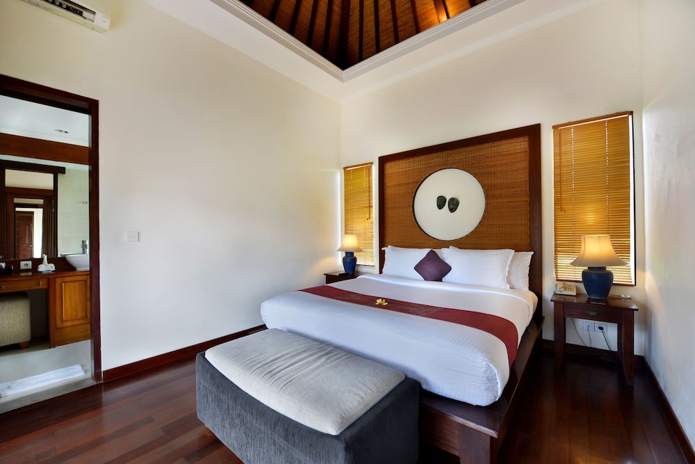 The Khayangan Dreams Seminyak 11/50