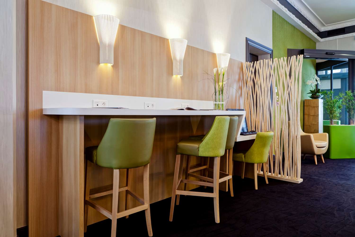 restaurant cafeteria