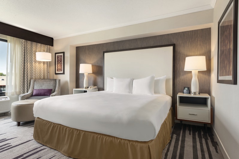 Doubletree By Hilton Milwaukee 11/58