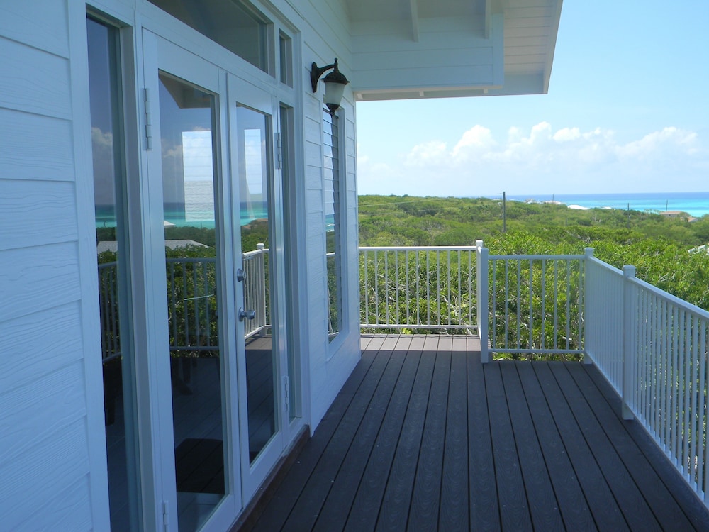 Harbor Breeze Villas 2/64