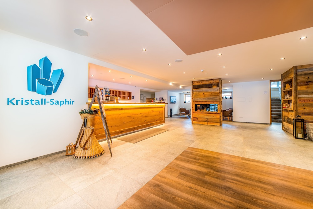 Kristall Saphir Hotel 16/74