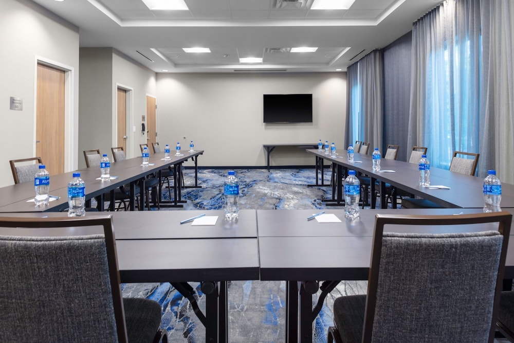 Fairfield Inn & Suites by Marriott Atlanta Marietta 14/18