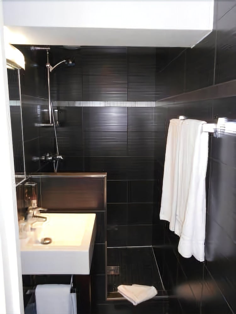 Hotel Leman Opera 14/49