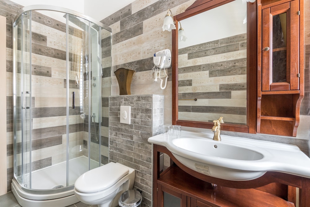 PIETRA ROSSA Luxury Rooms 56/66