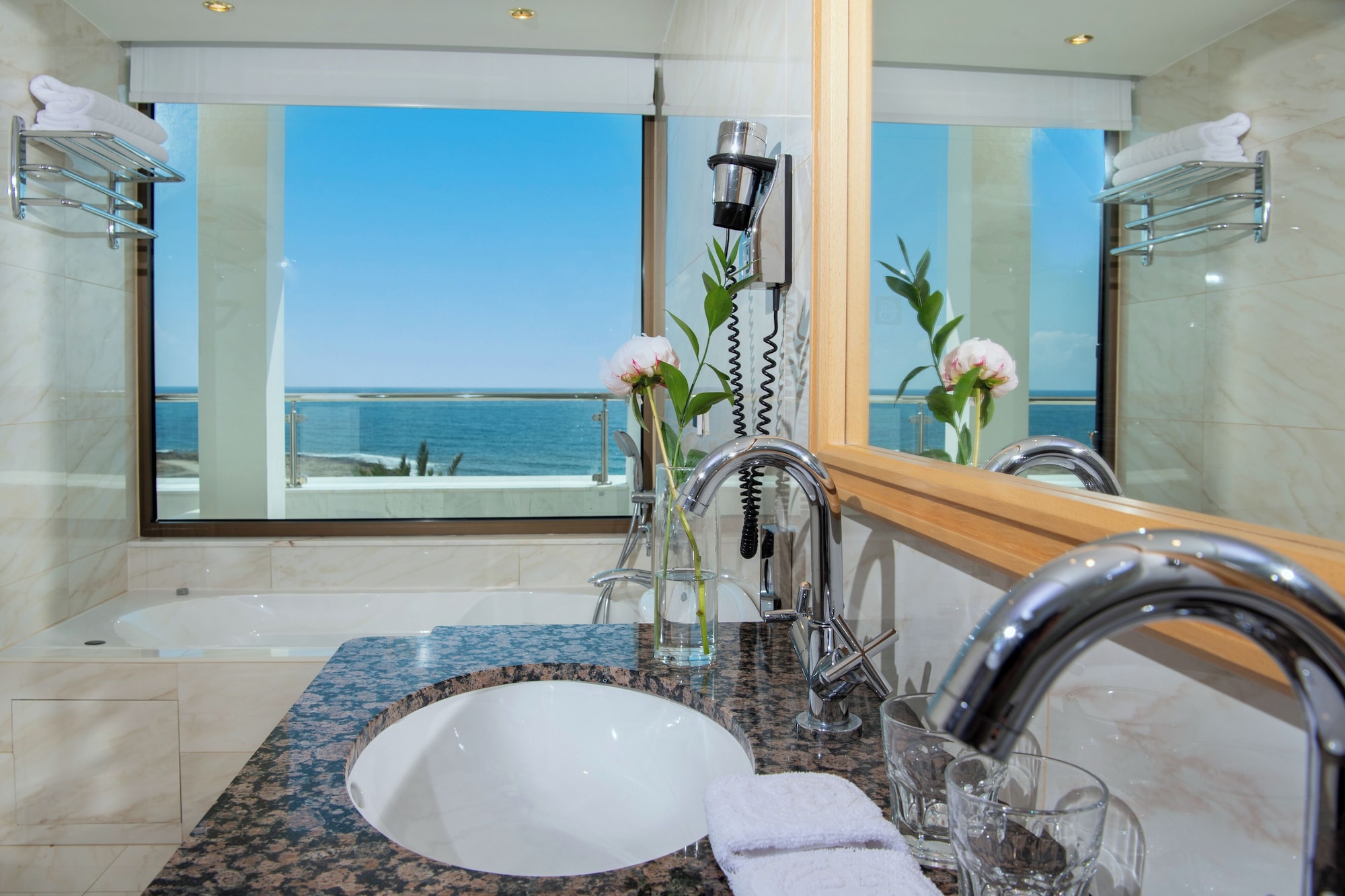 JUNIOR SUITE, EXECUTIVE, SEA VIEW